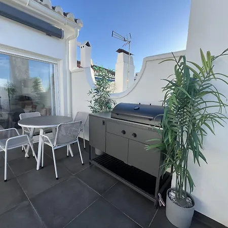 Palmas 8b Oasis Апартаменти